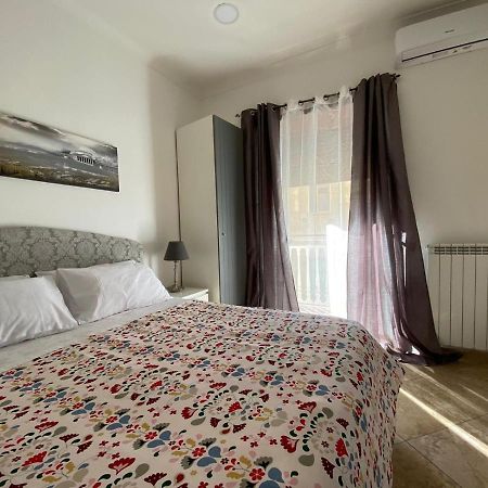Falu Napoli Centro Camera Con Cucina E Bagno Privato Hotel Екстериор снимка