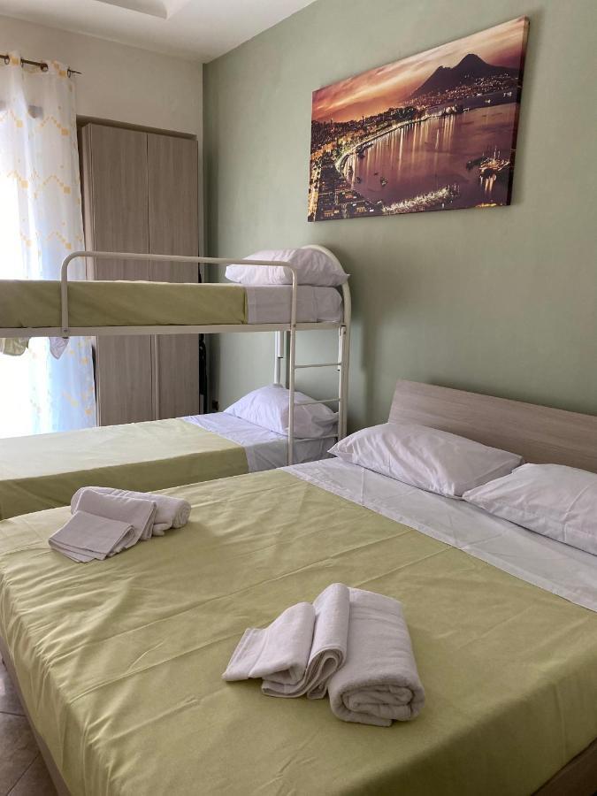 Falu Napoli Centro Camera Con Cucina E Bagno Privato Hotel Екстериор снимка