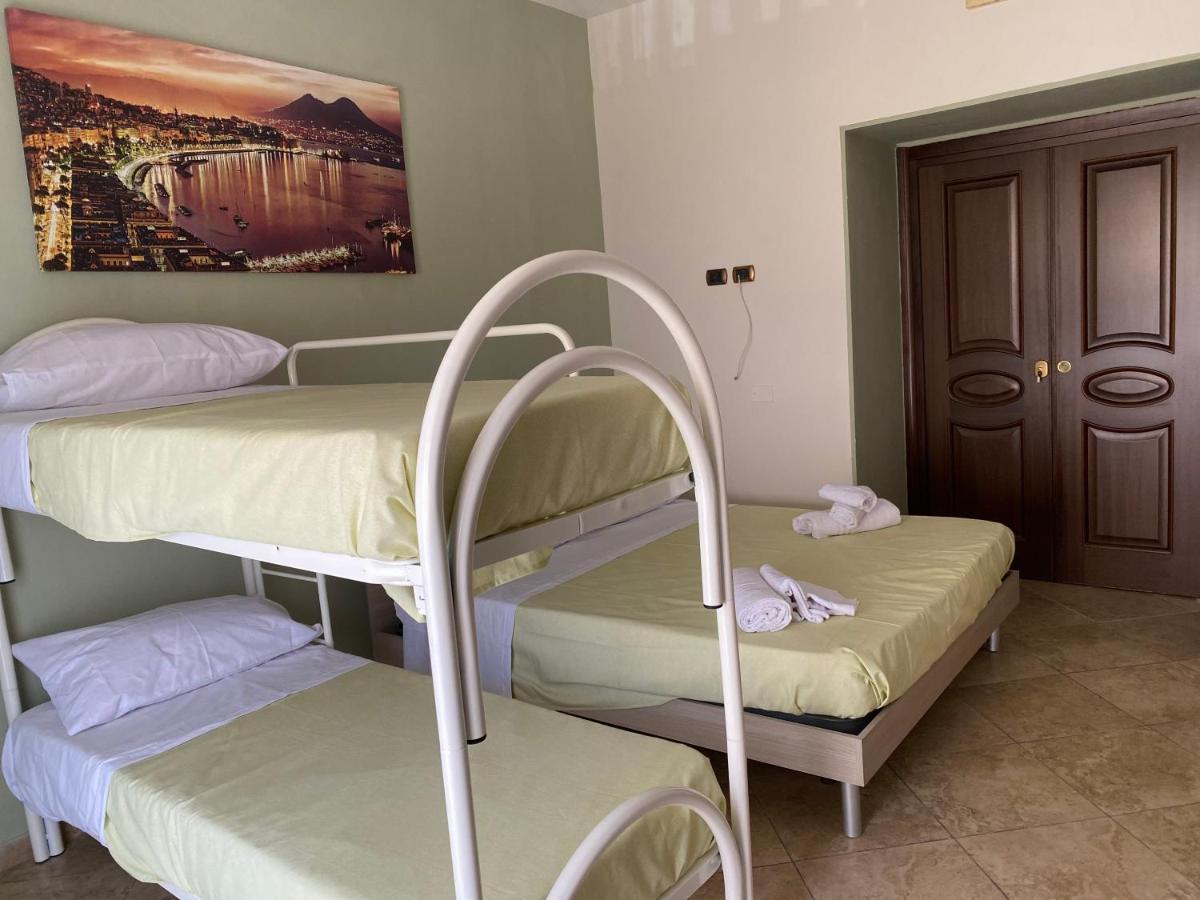 Falu Napoli Centro Camera Con Cucina E Bagno Privato Hotel Екстериор снимка