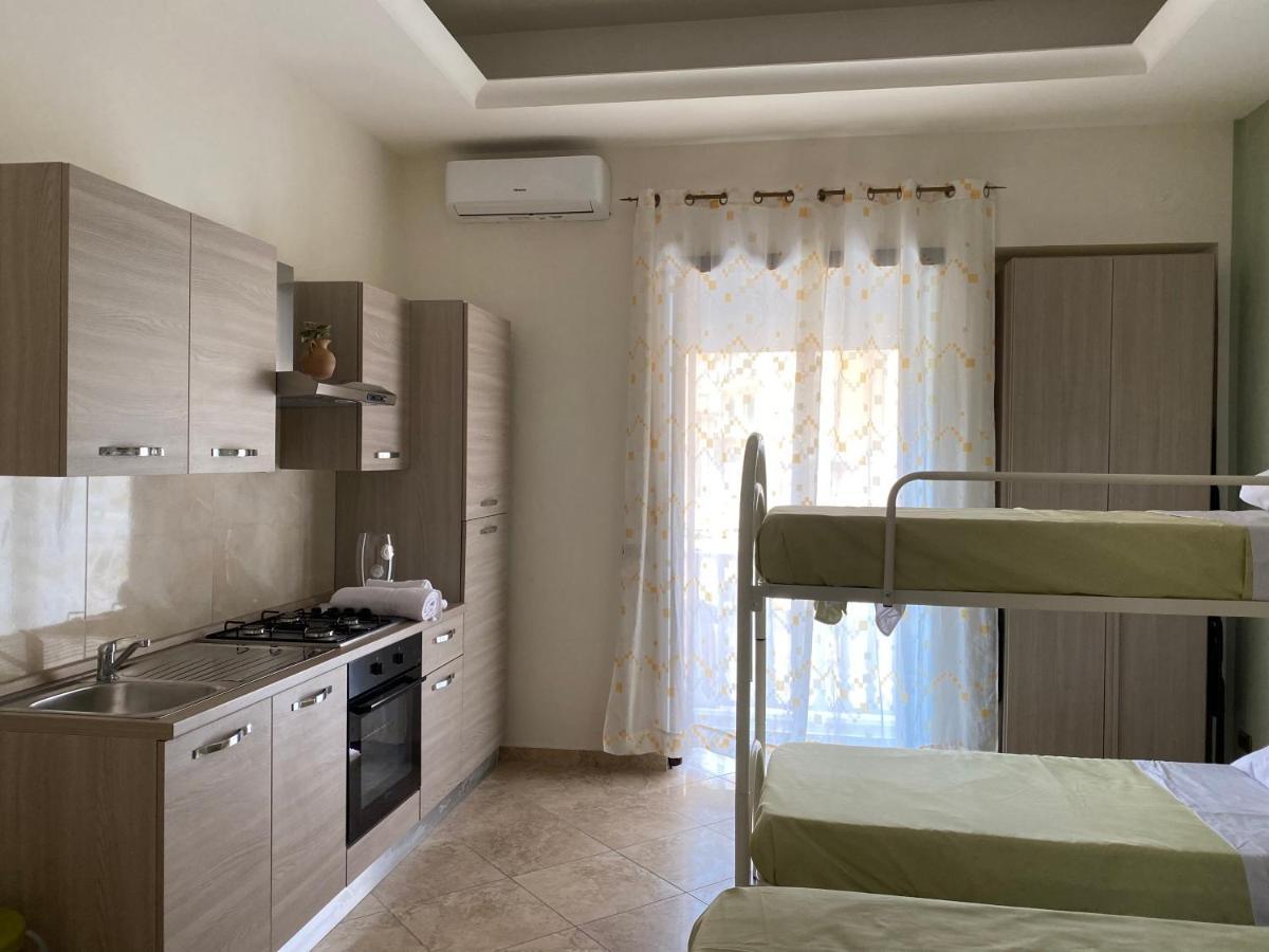 Falu Napoli Centro Camera Con Cucina E Bagno Privato Hotel Екстериор снимка