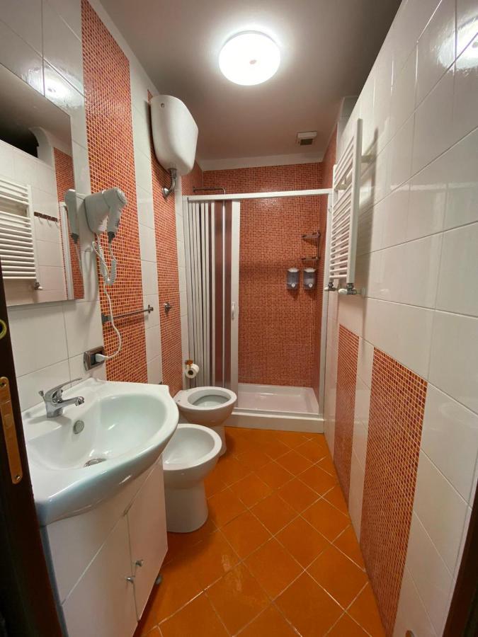 Falu Napoli Centro Camera Con Cucina E Bagno Privato Hotel Екстериор снимка