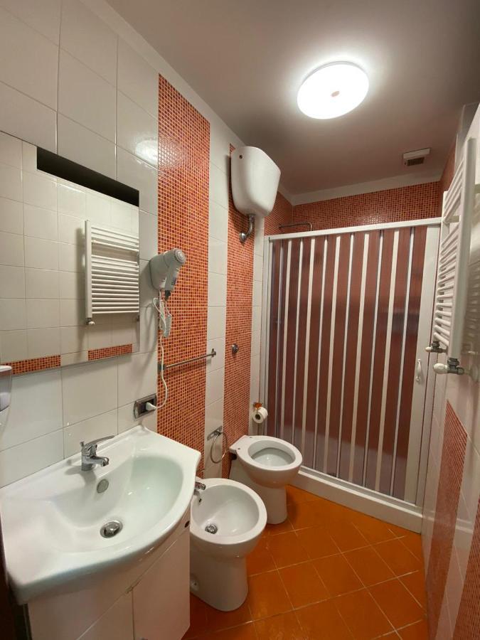 Falu Napoli Centro Camera Con Cucina E Bagno Privato Hotel Екстериор снимка