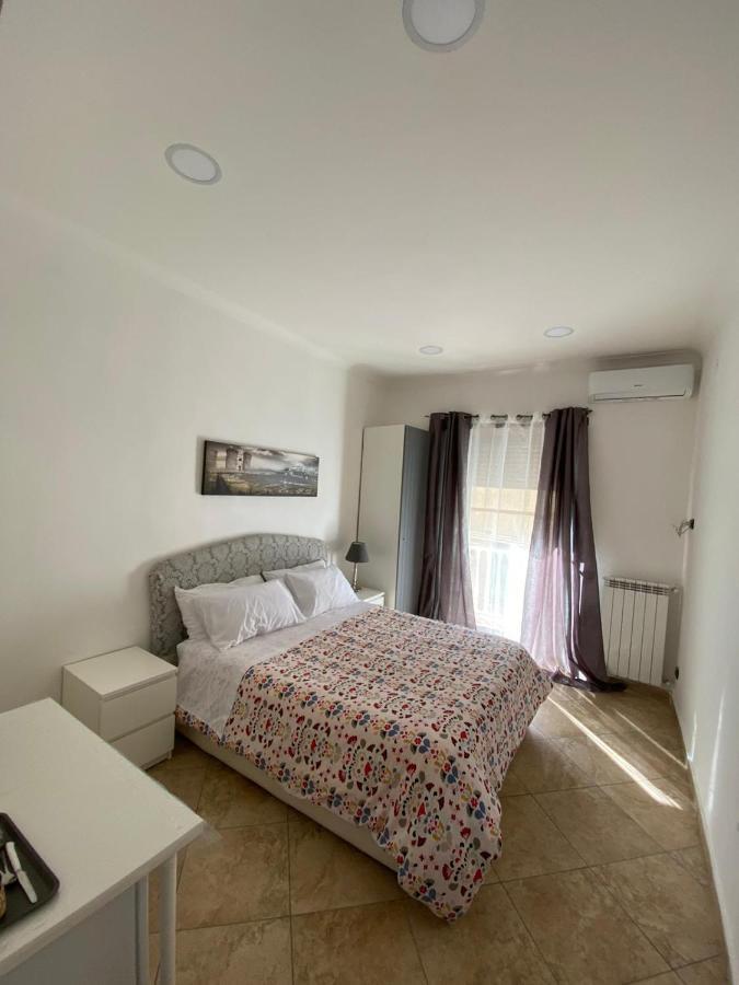Falu Napoli Centro Camera Con Cucina E Bagno Privato Hotel Екстериор снимка
