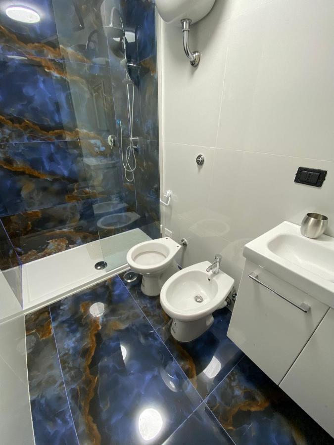 Falu Napoli Centro Camera Con Cucina E Bagno Privato Hotel Екстериор снимка